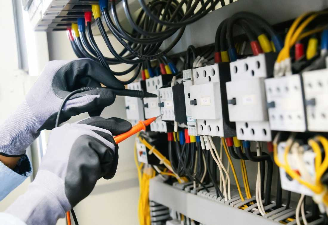 ENDÜSTRİYEL ELEKTRİK HİZMETLERİ